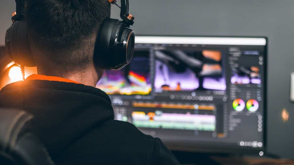 What is a Visual Effects Editor?
